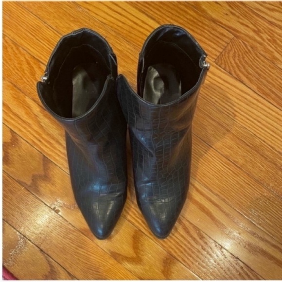 Black leather booties - Picture 3 of 3